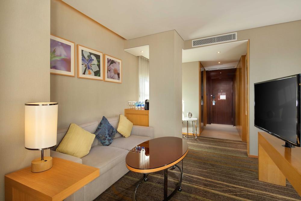 Hilton Garden Inn Lijiang Lijiang  Exterior photo
